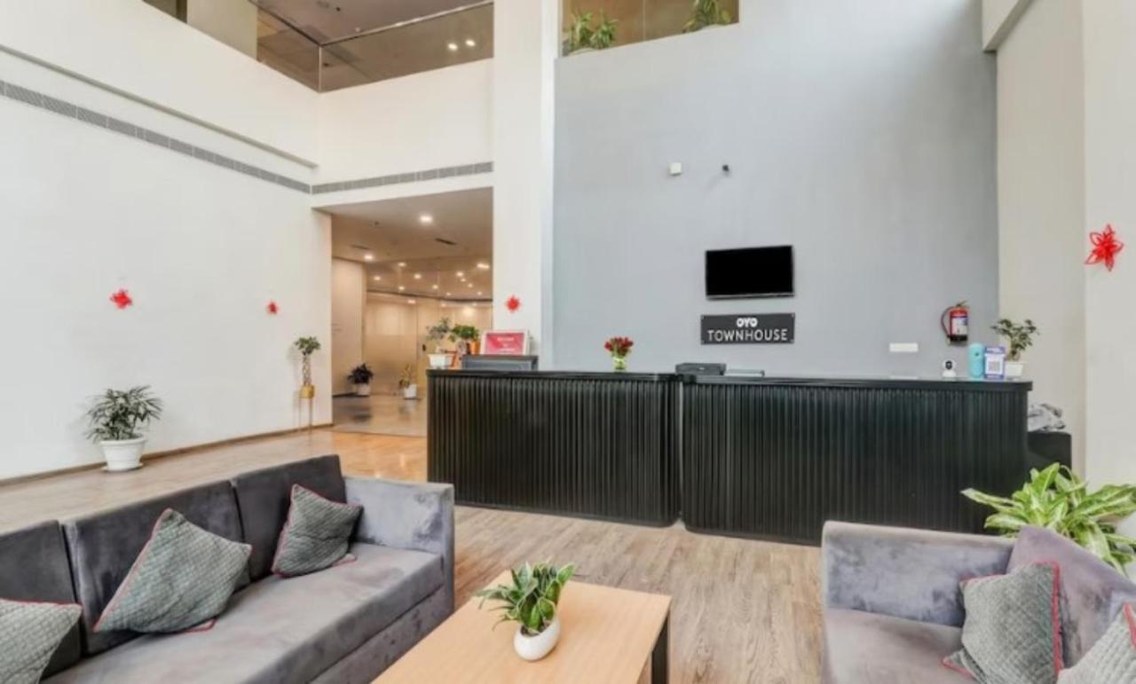 Hotel Landmark, Λάκναου Εξωτερικό φωτογραφία