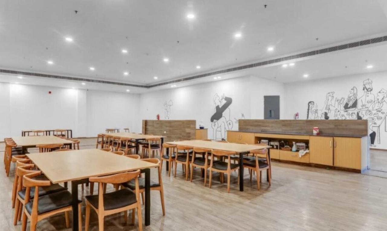 Hotel Landmark, Λάκναου Εξωτερικό φωτογραφία